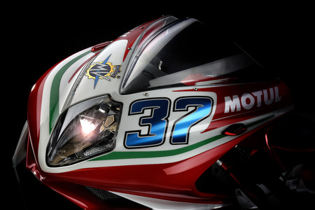 Vas a necesitar babero para esta galería en alta resolución de las nuevas y bellísimas MV Agusta F3 RC