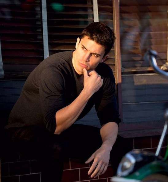 Nueva serie de Álex González