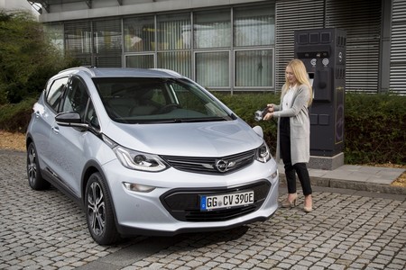 Opel Ampera E 2