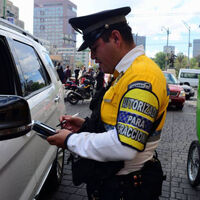 El costo de las multas de tránsito en CDMX se actualizan para 2026: la más alta es de 7,038 pesos
