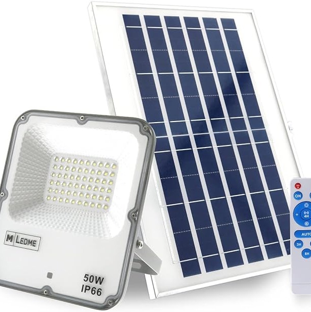 Foco Proyector LED Solar Venecia 50W con mando a distancia