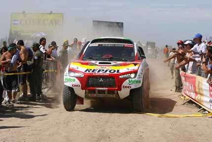 Mitsubishi anuncia su adiós al Dakar