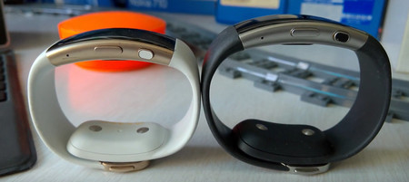 Este vídeo muestra un curioso prototipo de la Microsoft Band 2, en blanco y dorado