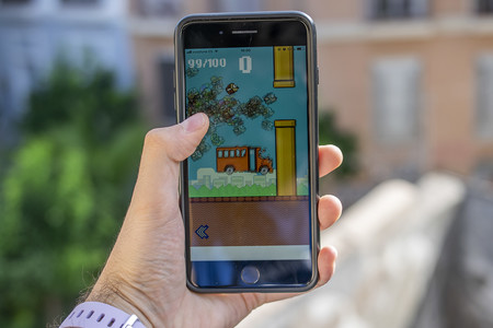 'Flappy Royale' es un Battle Royale online inspirado 'Flappy Bird' con 100 jugadores, muchas tuberías y mucha desesperación
