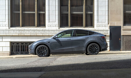 Tesla Model Y Long Range 96