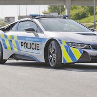 La policía checa estrena un flamante BMW i8... al menos para los próximos seis meses