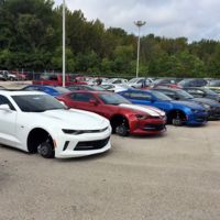 ¡Ruedicidio! Más de 200.000 dólares robados en ruedas y llantas a 48 Chevrolet nuevos en Texas