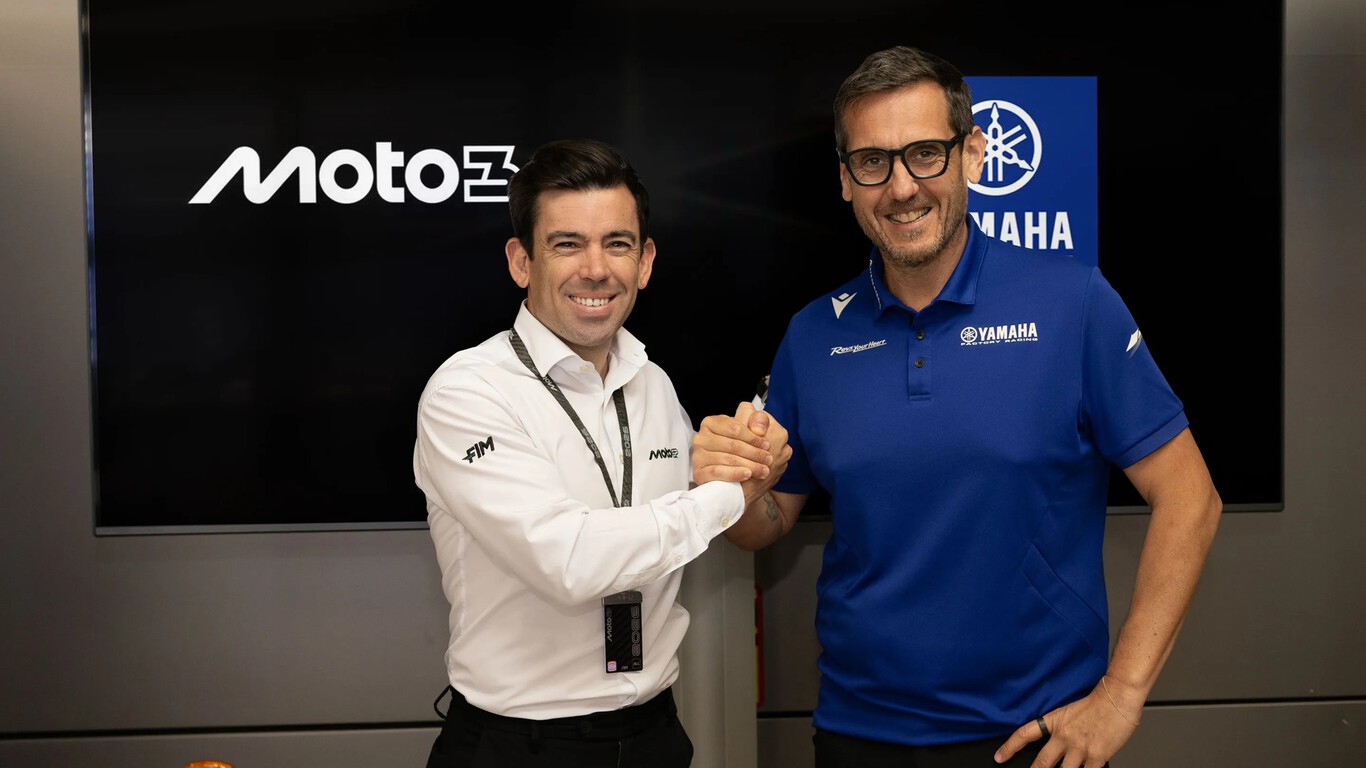 "Avec ce projet, nous travaillons avec Yamaha pour créer une plateforme mondiale pour les jeunes pilotes, au-delà de la simple annonce de la moto qu'ils vont conduire. Nous pensons que ce changement apportera beaucoup au sport, tant en dehors du paddock en termes mondiaux qu'au sein du MotoGP lui-même", déclare Carlos Ezpeleta, le directeur sportif du MotoGP