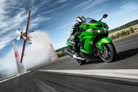 Kawasaki ZZR1400R Vs Suzuki Hayabusa ¿Quién ganará?