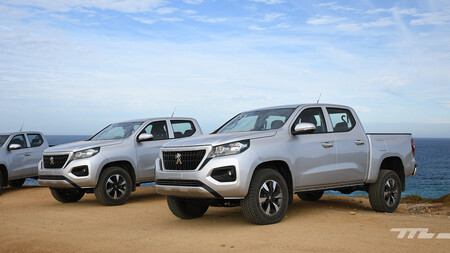 Peugeot Landtrek, al volante de la pick-up que quiere poner la bandera de Francia en territorio japonés