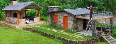 Jovem usa cimento e ferramentas simples na construção de uma casa inteira sozinha em apenas 60 dias 