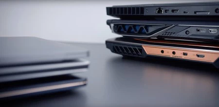 CPU を冷却するフリントストーン ラップトップ。まず、あまりうまくいかない人。