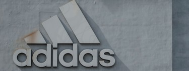 Adidas tiene en su outlet la chaqueta acolchada más calentita para el invierno con resistencia al agua y precio regalado  