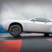 ¡Salvaje! El último muscle car de gasolina de Dodge antes de convertirlo en eléctrico es tan potente que roza lo absurdo