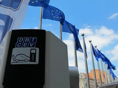 Punto de recarga DBT-CEV