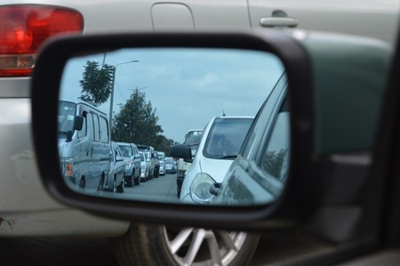 La estafa del retrovisor: cuando unos turistas simulan chocar contra tu coche para que les des 1.500 euros