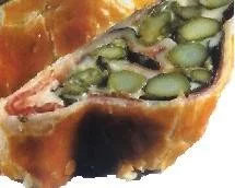 Strudel de jamón con espárragos