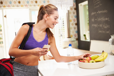 Qué comer después de entrenar: los alimentos que te ayudan a recuperarte después de un entrenamiento en el gimnasio