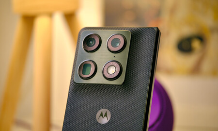 Analisis Motorola Razr Fold 9