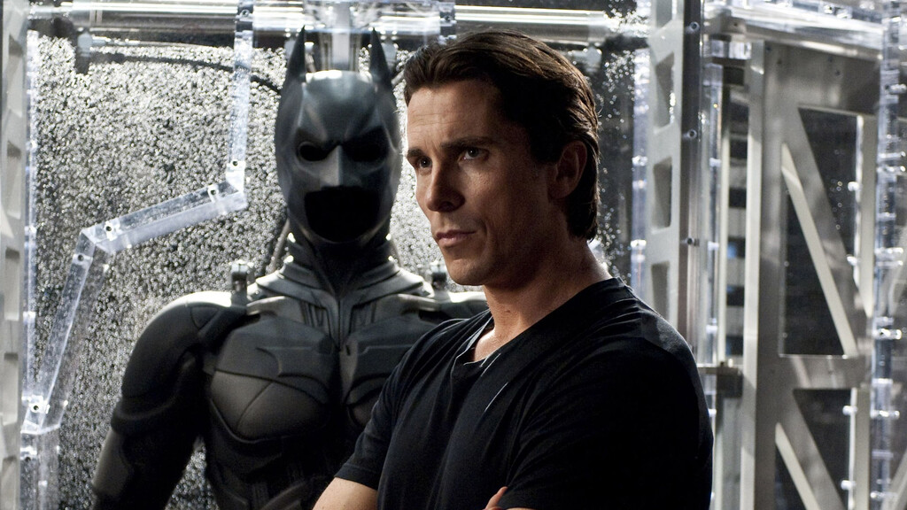 A este Batman puedes quitarle todo, su traje y el maldito cinturón, y aun así estarás muerto muchísimo antes de que te des cuenta