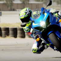 Envidia sana: Toni Elías nos muestra en un vídeo la nueva Suzuki GSX-R1000R de calle