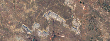 Las imágenes satelitales muestran cómo una mina puede devorar su entorno en apenas tres décadas