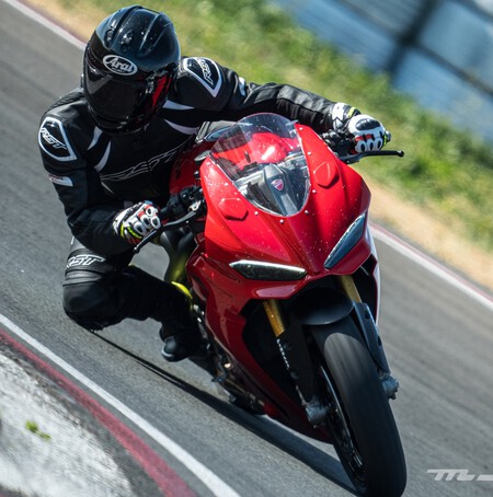 Ducati Panigale V2 S 2025 Prueba 009