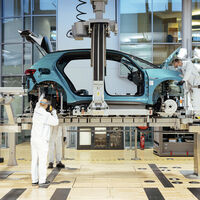 La producción de coches en España sigue cuesta abajo y sin frenos, y el año que viene no pinta mejor