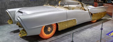 Sensores, neumáticos luminosos y escamas de pescado: la loca (y apestosa) historia del primer coche "autónomo"