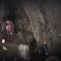 Si queremos saber cómo afectará el cambio climático a los Pirineos no hay que fijarse en el calor o en la nive. Hay que estudiar las cuevas