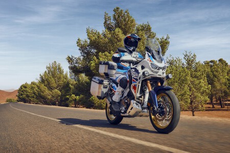 Moto Honda por el desierto