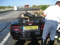 Aston Martin DB9 Cabrio con sofocos derivados de la combustión
