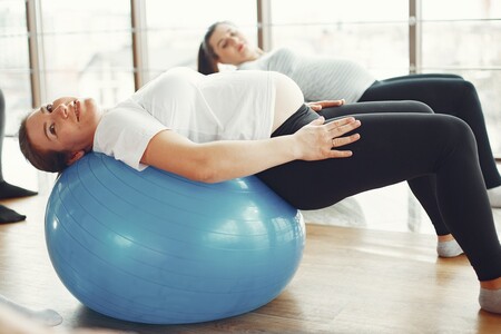 pelota de pilates en el embarazo