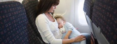 A partir de qué edad puede viajar en avión un bebé, y qué tener en cuenta si vais a viajar