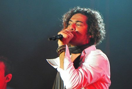 David Bisbal, pillín, deja algo de pasta en España hombre