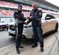 Sebastian Vettel recibe su propio Infiniti FX Vettel Edition 