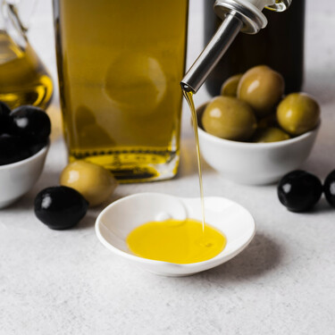 Carrefour y Coosur se unen para dejar el litro de aceite de oliva virgen barato: solo 3,75 euros el litro