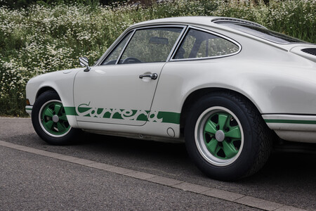 Porsche 911 Carrera R.S 2.7
