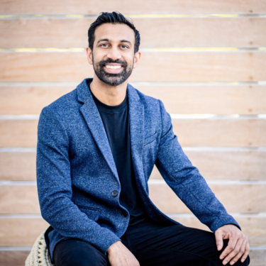 Vivir más y mejor "no tiene por qué ser tan complicado". Así son los hábitos saludables de este médico experto en longevidad