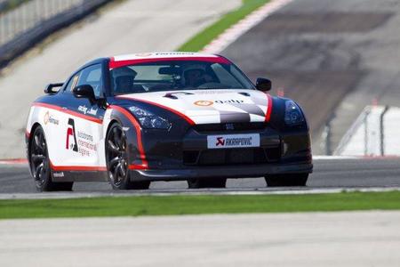 Nissan GT-R Akrapovic