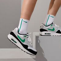 Nike nunca pasa de moda: estas zapatillas clásicas cuestan menos de 100 euros y siguen siendo un acierto