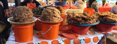 Estos tacos placeros en Puebla son una joya callejera: este es el tianguis donde los venden