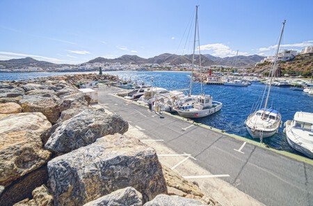 Escapadas Viajes Pueblos Pesqueros Espana Almeria Playa Comida Rica Sin Turistas Barato Verano Vacaciones Ninos