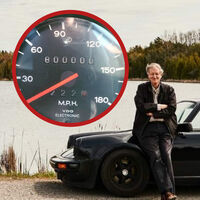 Tiene 88 años y le ha hecho 1,3 millones de kilómetros al Porsche 911 Turbo que estrenó en 1976: “Tengo pensado seguir conduciéndolo el resto de mi vida”