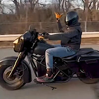 Esta Harley-Davidson Electra Glide reconvertida en eléctrica es el ingenio (o sacrilegio) más brutal que vas a ver hoy