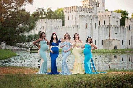La preciosa sesión de fotos de embarazadas vestidas como las princesas Disney
