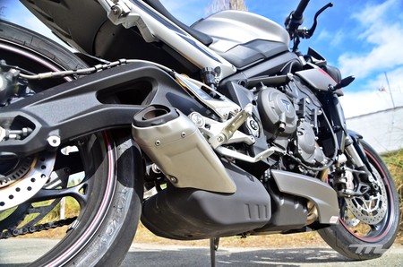 Triumph Street Triple 765 Rs 2017 025