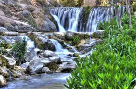 Las Fuentes Del Algar