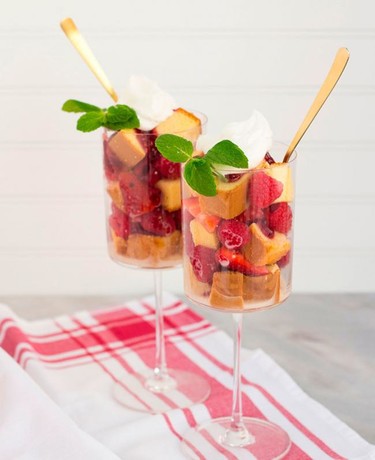 Parfait de fresas y nata, un postre simple y espectacularmente delicioso