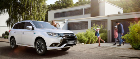 Outlande Phev Family